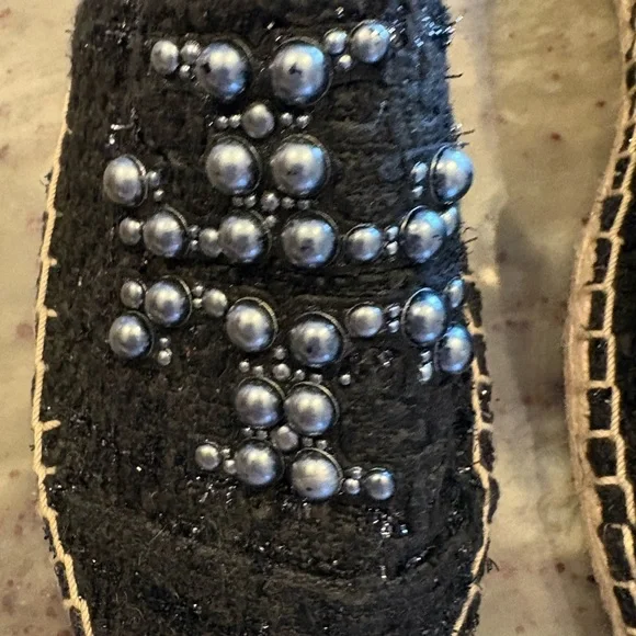 Tory Burch NIB Black Slip-Ons - Picture 3 of 7